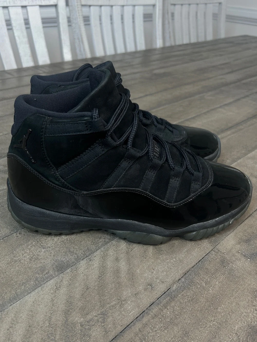 Nike Air Jordan 11 Retro Cap and Gown Black Size 11 Men’s Rare Dress Shoes